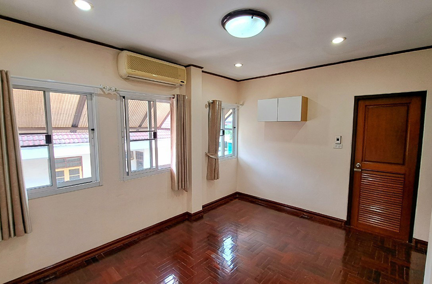 Townhouse in Sukhumvit 